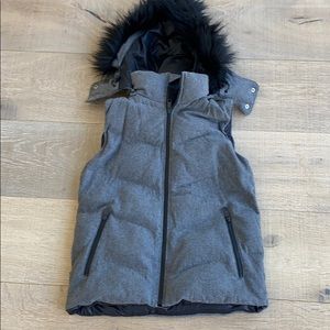 Gap grey vest - size M